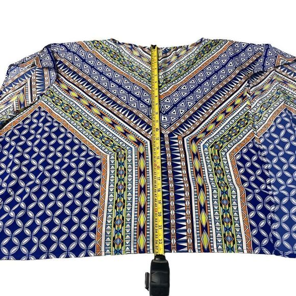 Miami Women’s Geometric Pattern Blouse Size Medium - Picture 13 of 14
